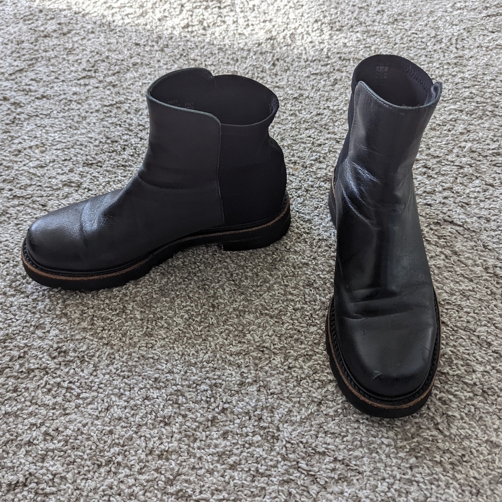 Stuart Weitzman Leather Ankle Boot